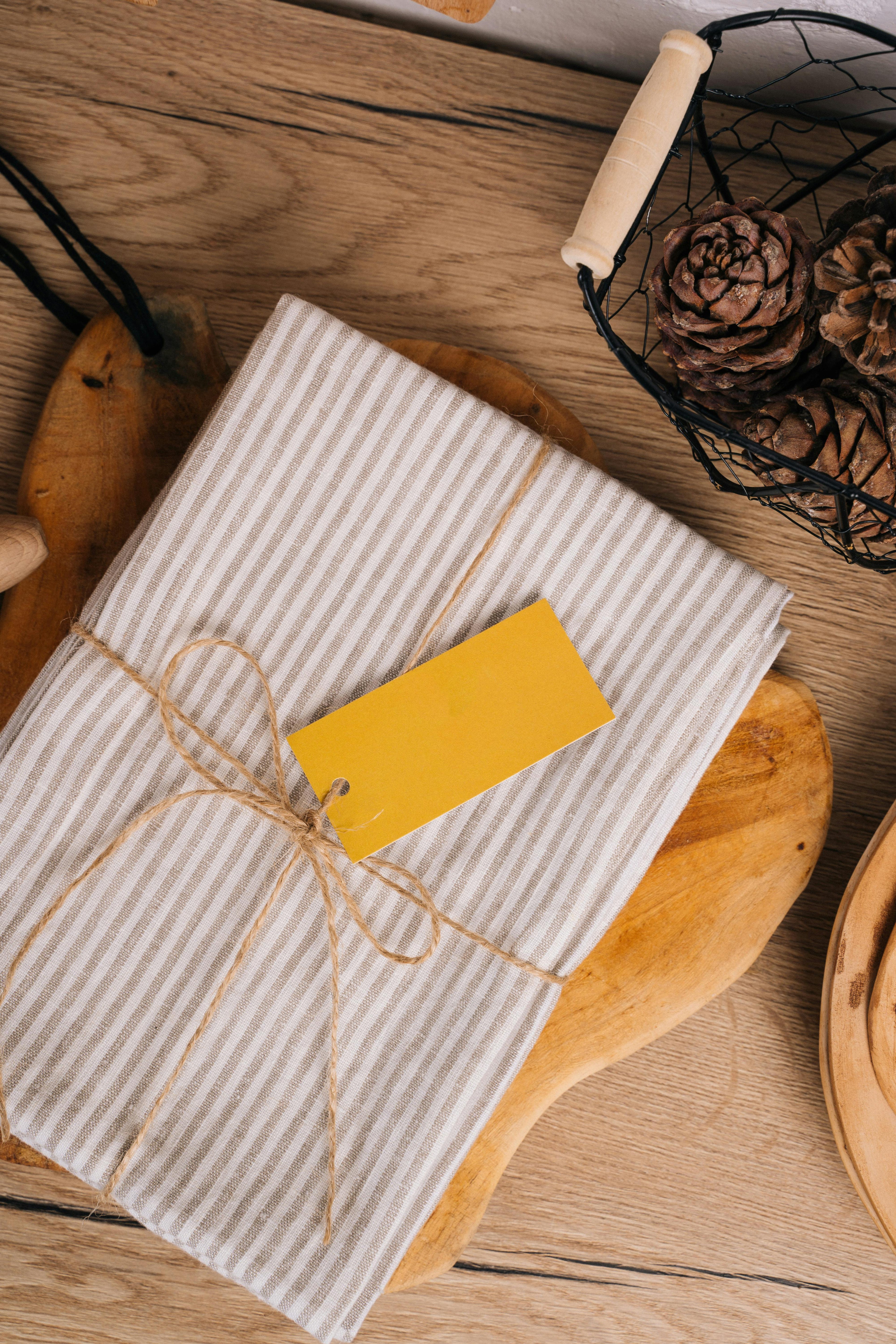 Delight clients with experience-based gifts from Appreciato. Our premium client gift options, from gourmet tasting kits to personalized gift boxes, leave a lasting impression. Perfect for corporate client appreciation.